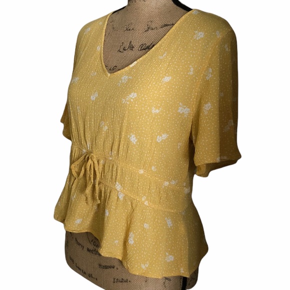 SO Boho Yellow & White Floral Blouse Size L Juniors - Picture 10 of 16